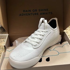 Brand New ( never worn )